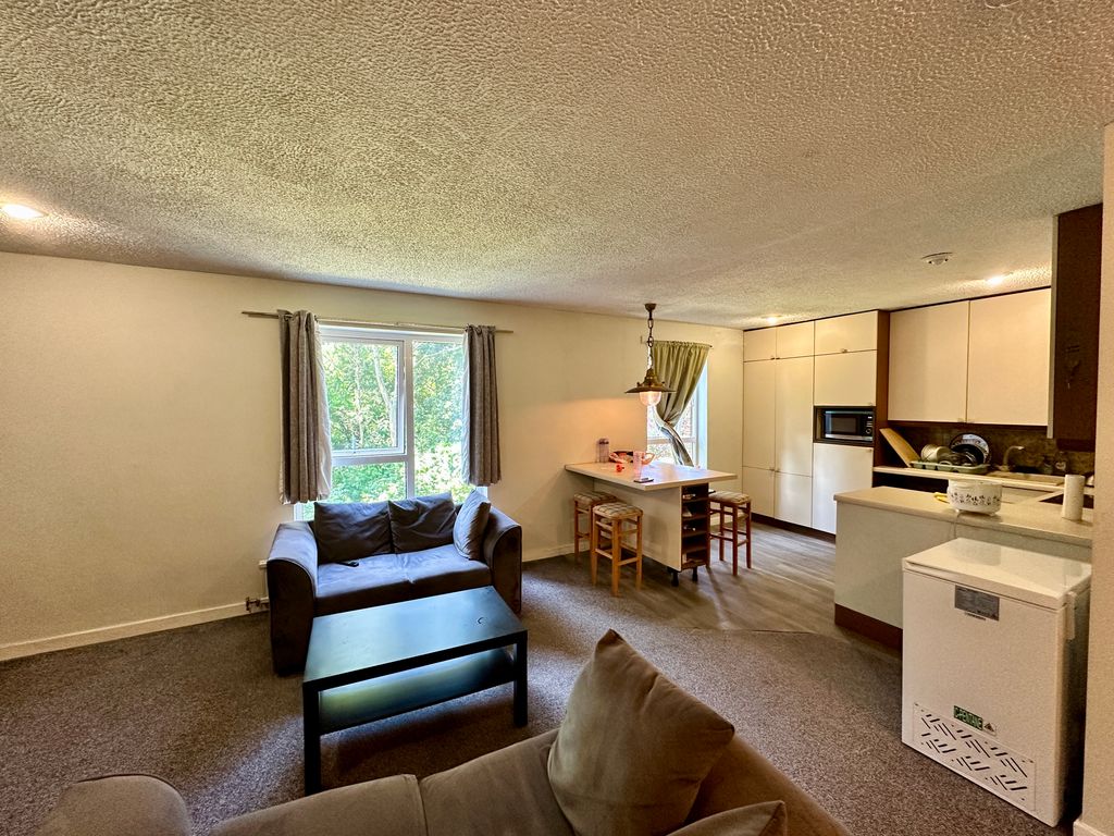 Property photo 3 of 10 3