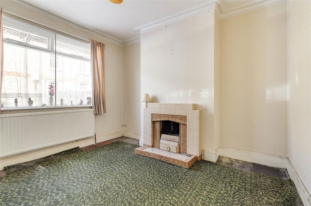 Property photo 3 of 19 Img (3).Jpg