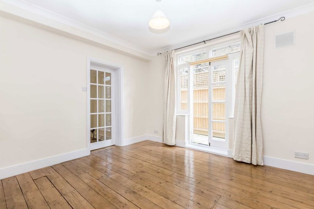 Property photo 2 of 7