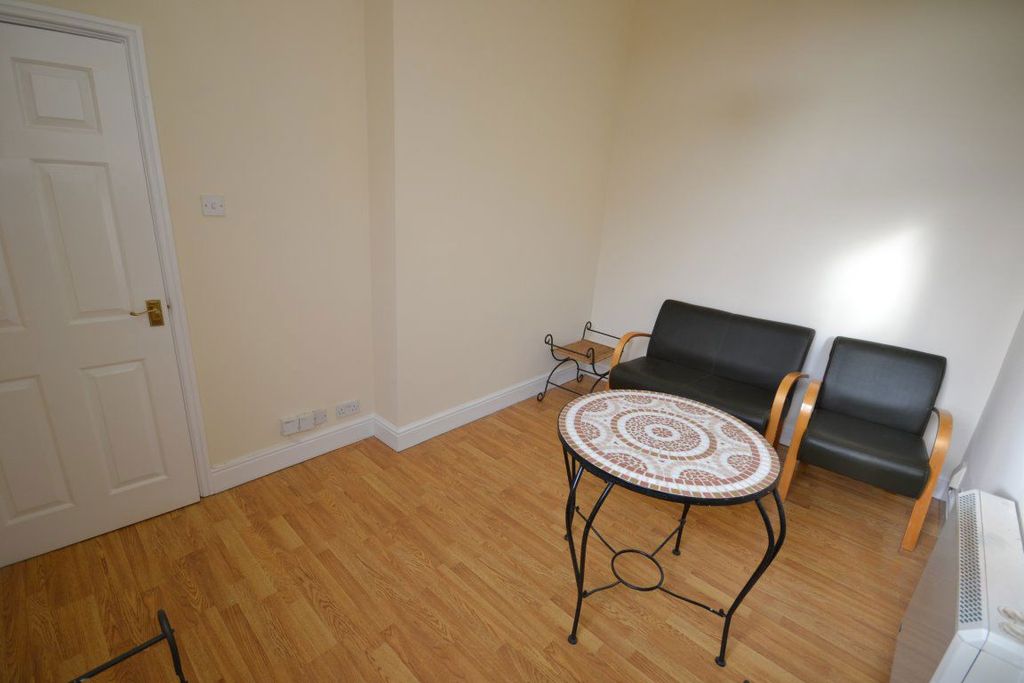 Property photo 2 of 3