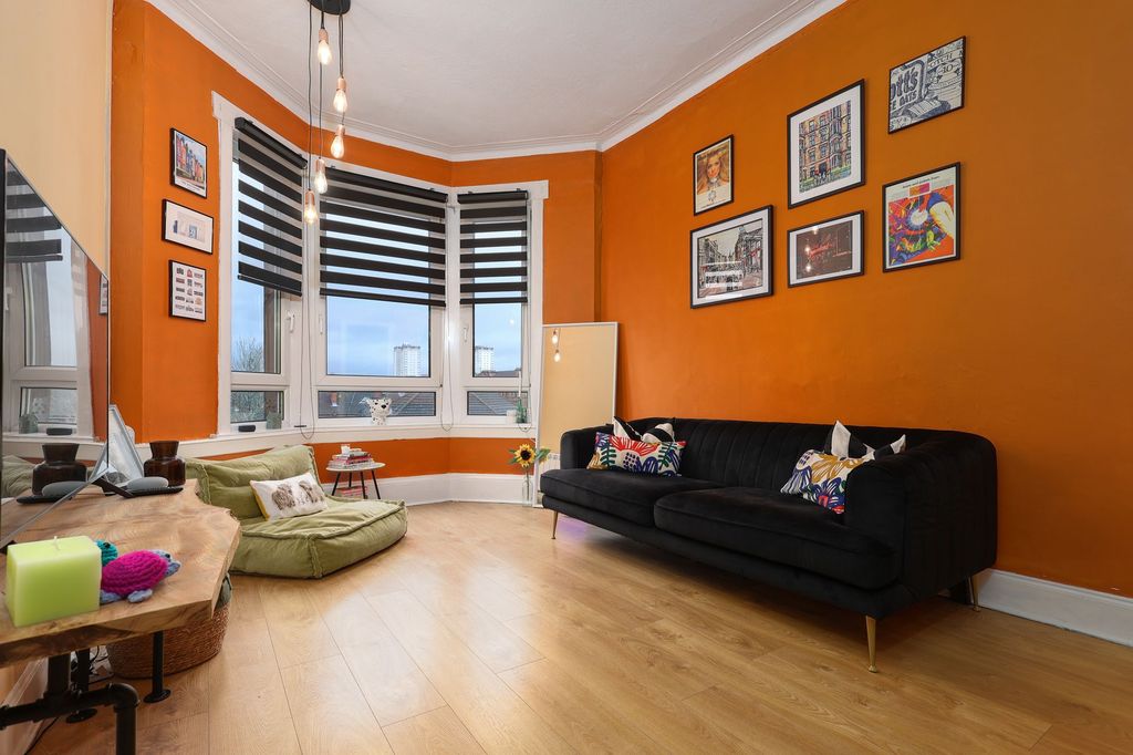 Property photo 2 of 35