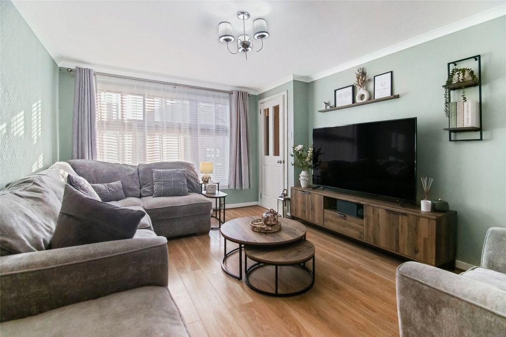 Property photo 2 of 17 Picture No. 02