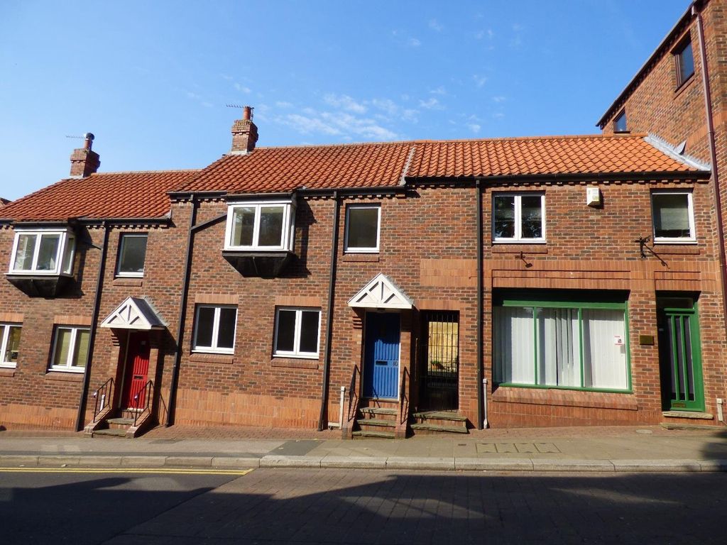 Property photo 1 of 10 External