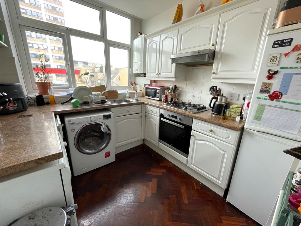 Property photo 2 of 12