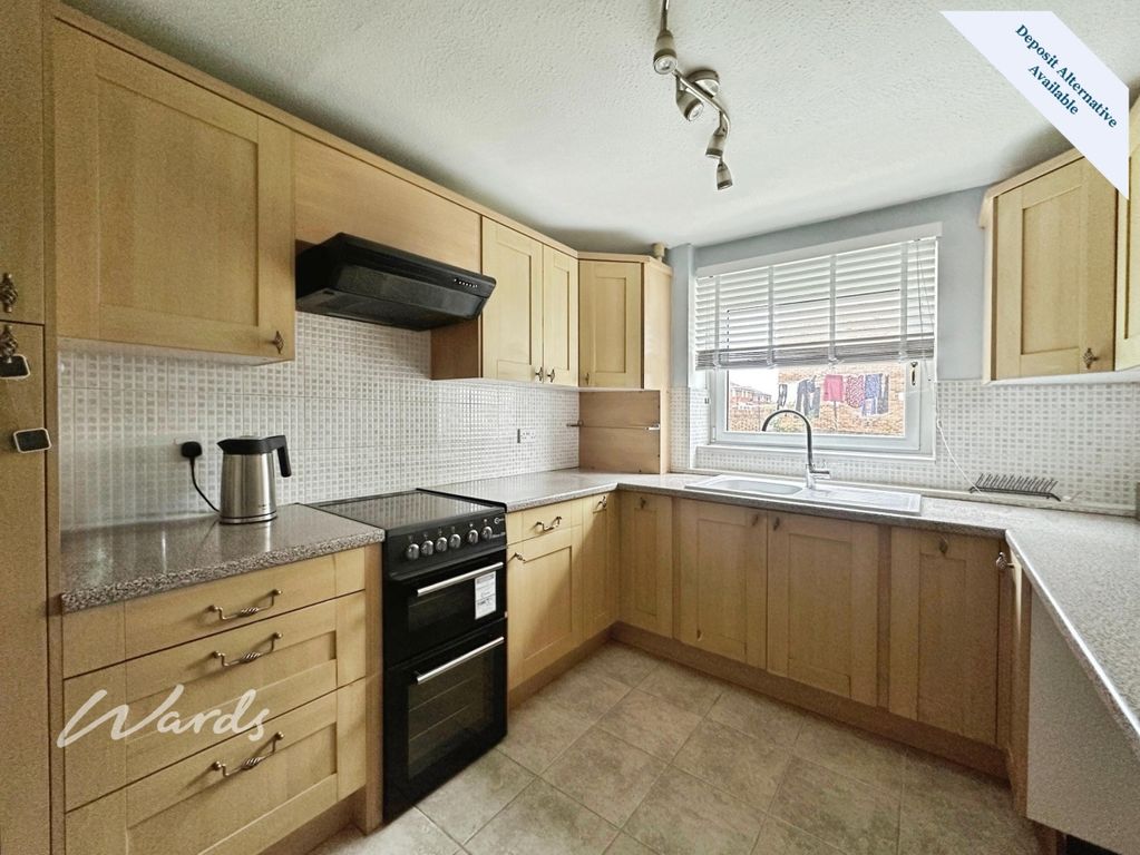 Property photo 2 of 10 Kitchen