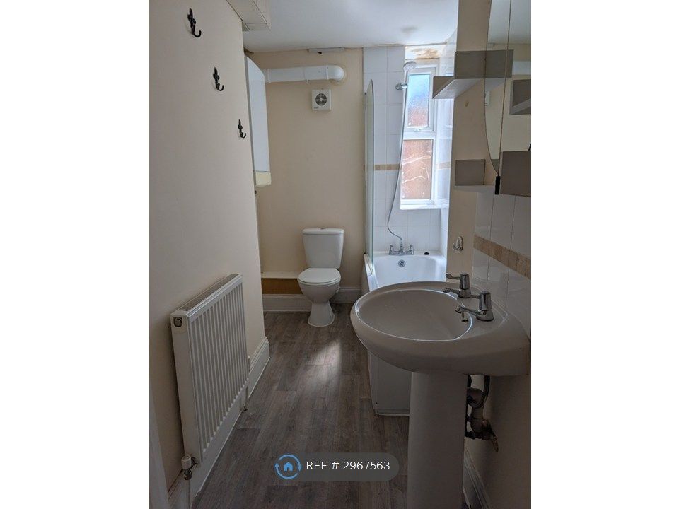 Property photo 3 of 4
