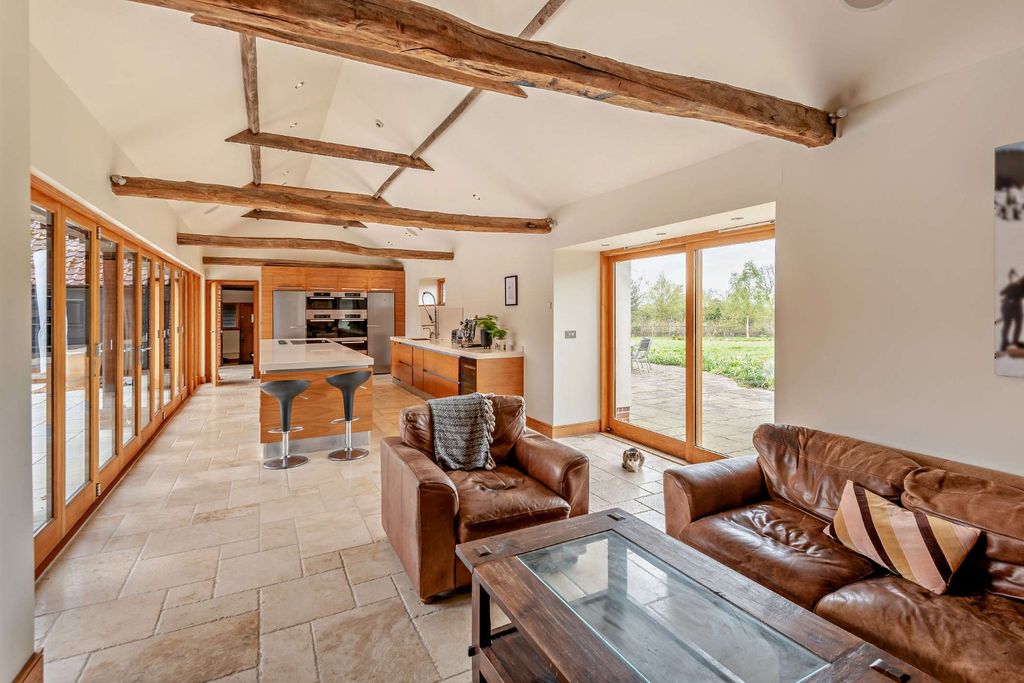 Property photo 3 of 12 Picture No. 10