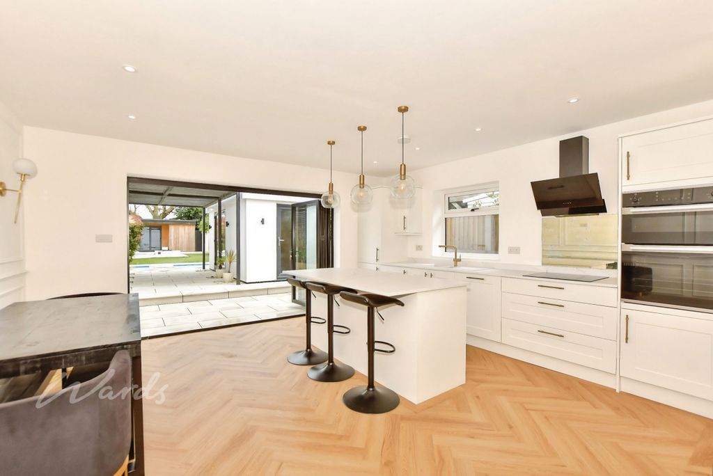 Property photo 1 of 13 Haven Diner Kitch...