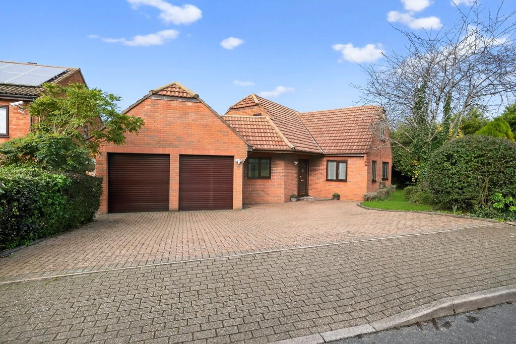 Property photo 1 of 30 Front