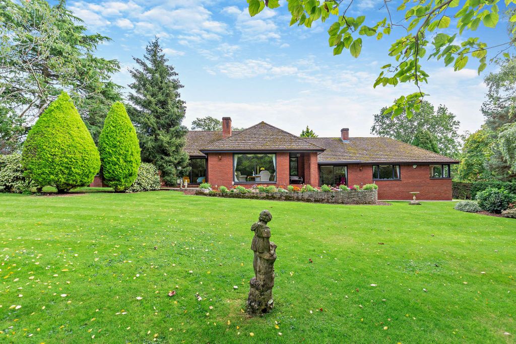 Property photo 3 of 28 Image