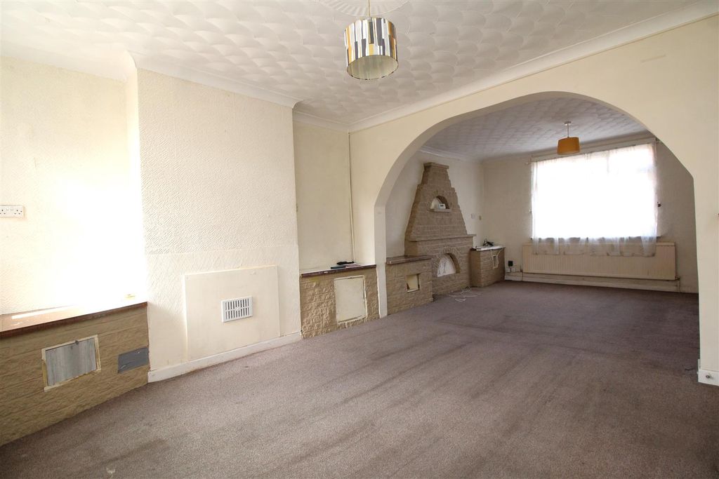 Property photo 3 of 10 Living Room 1.Jpg