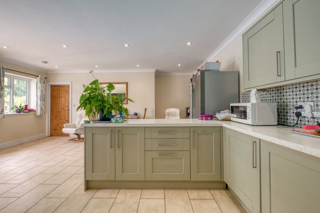 Additional image 21 of 5 bed detached bungalow for saleHempstead Lane, Hailsham BN27
