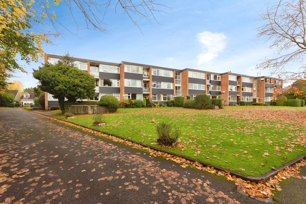 Property photo 2 of 17