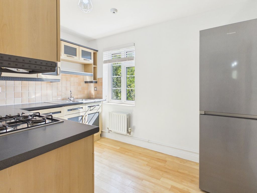 Property photo 3 of 16 Picture No. 10