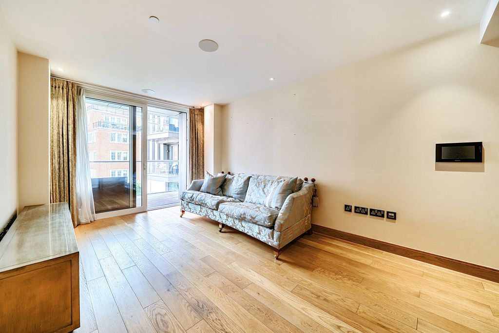 Property photo 1 of 21