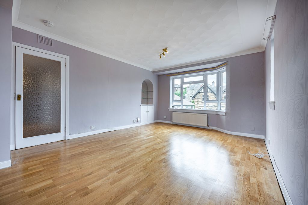 Property photo 3 of 27