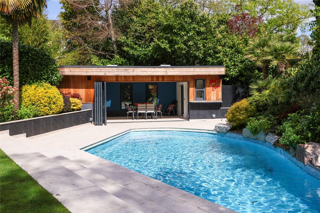 Property photo 2 of 19 Picture No. 03