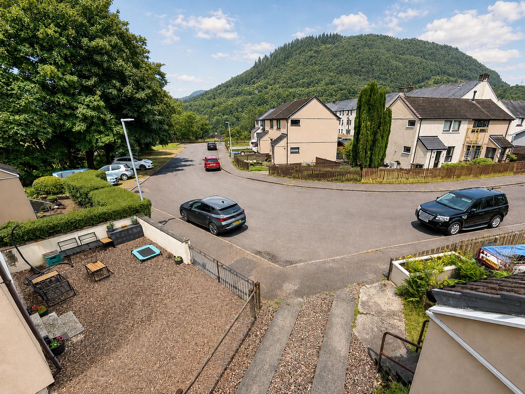 Property photo 3 of 37
