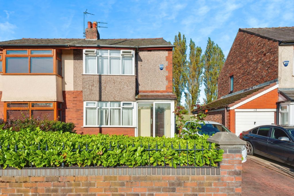 Property photo 1 of 17 Photography