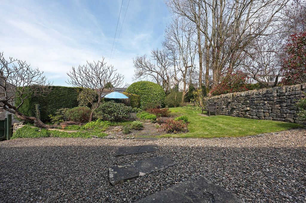 Property photo 3 of 31 4134655