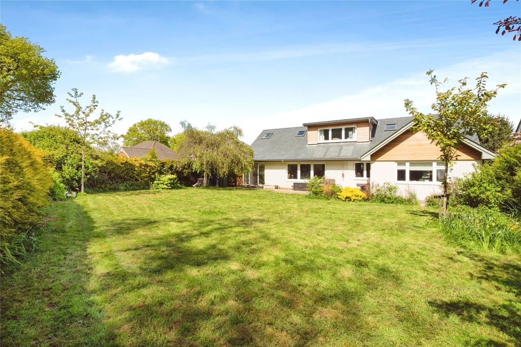 Property photo 1 of 24 Garden &amp; Exterior