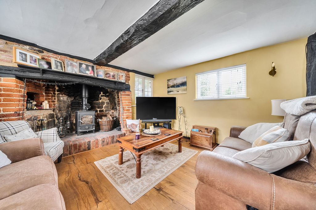 Property photo 2 of 20