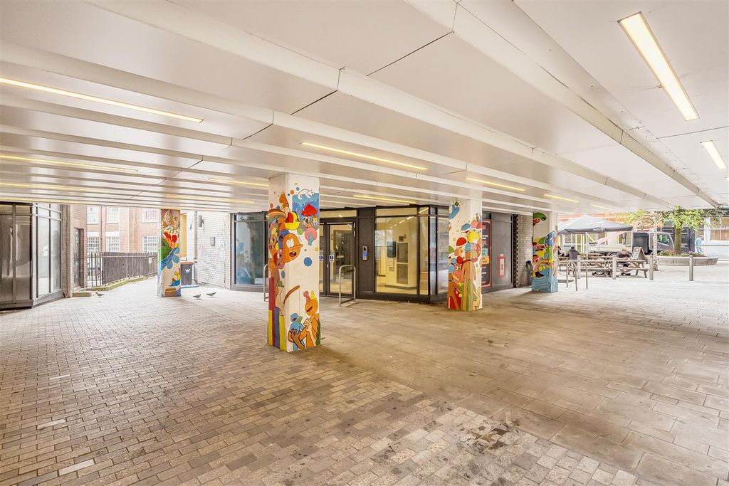 Property photo 2 of 9 Entrance 2.Jpg