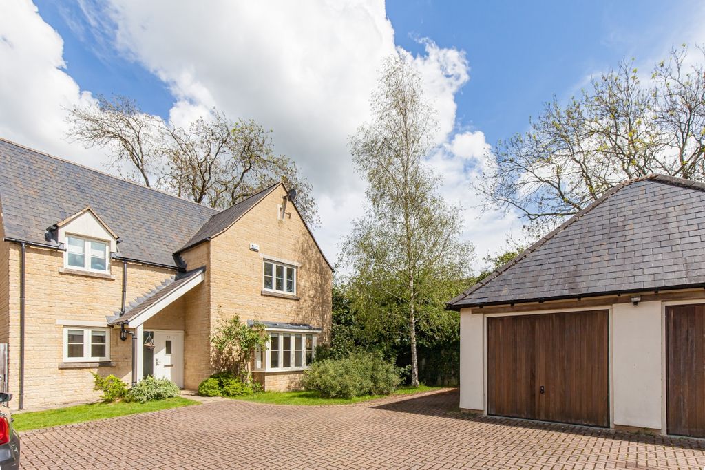 Property photo 1 of 9 161025