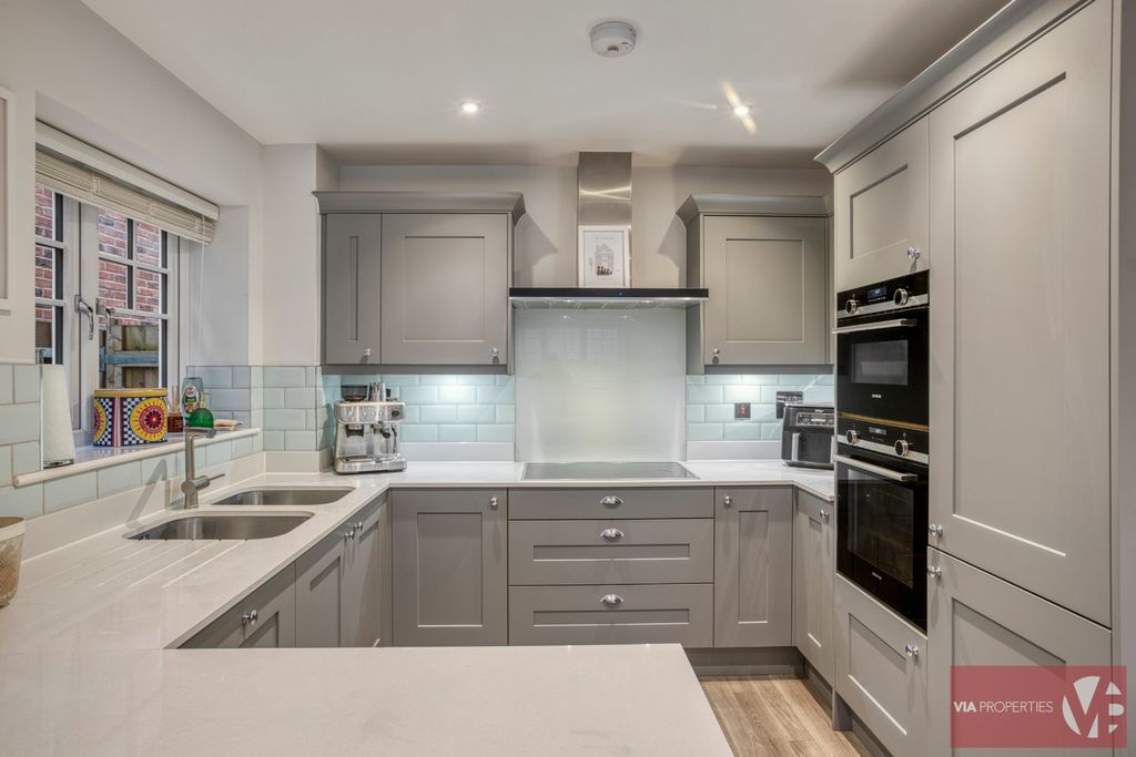 Property photo 2 of 38 Photo 2