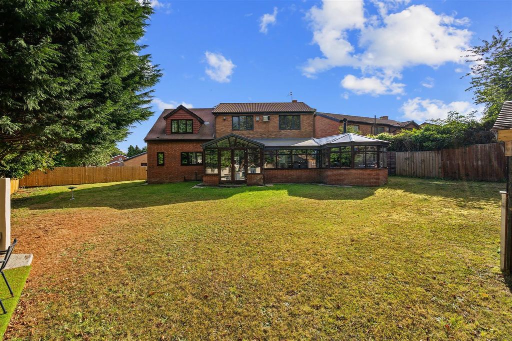 Property photo 2 of 38