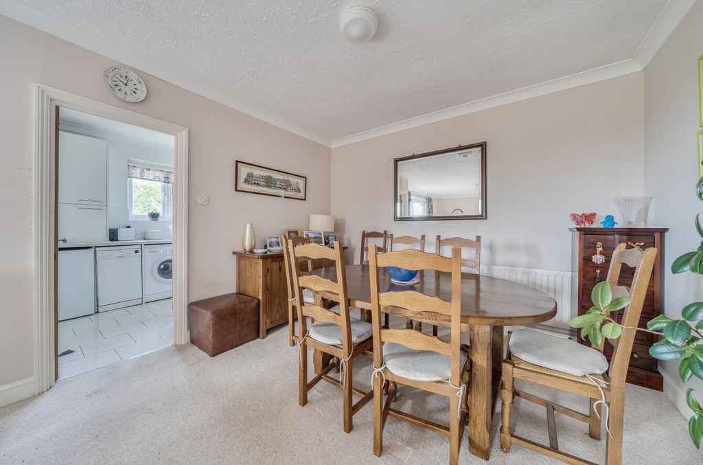 Property photo 3 of 13 1353197-11-68c1B3...