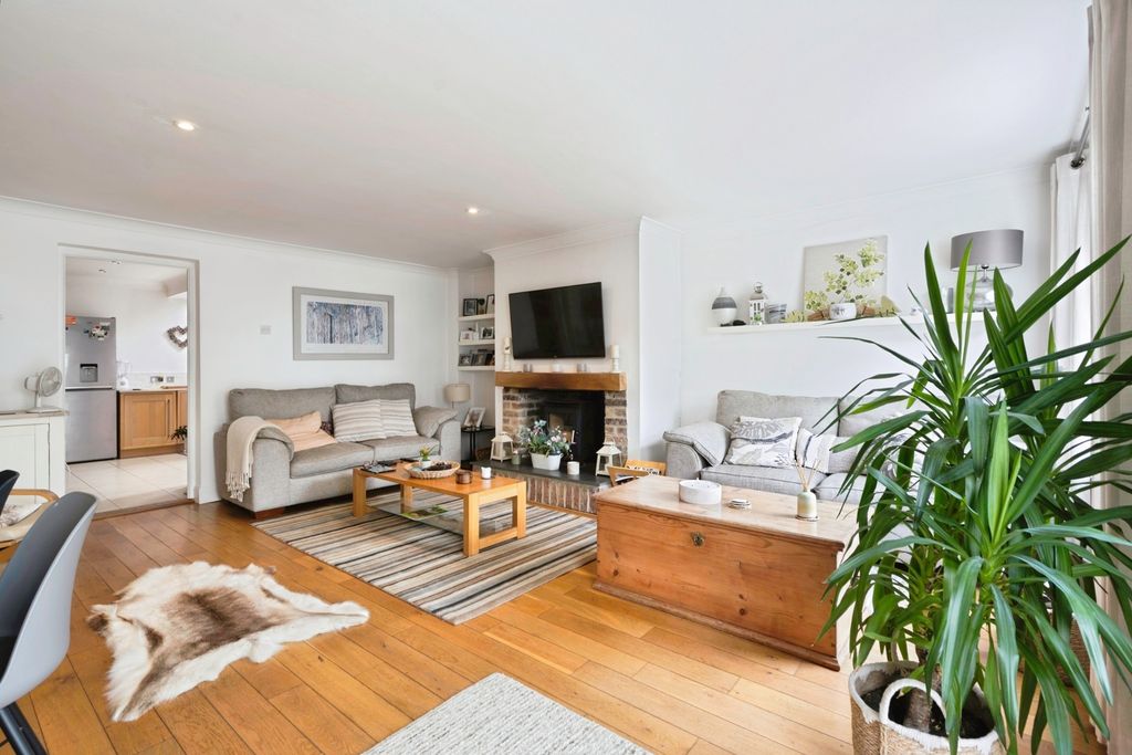 Property photo 2 of 24 Pbox-Img.Jpg