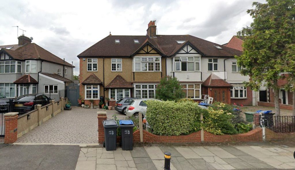 Property photo 1 of 4