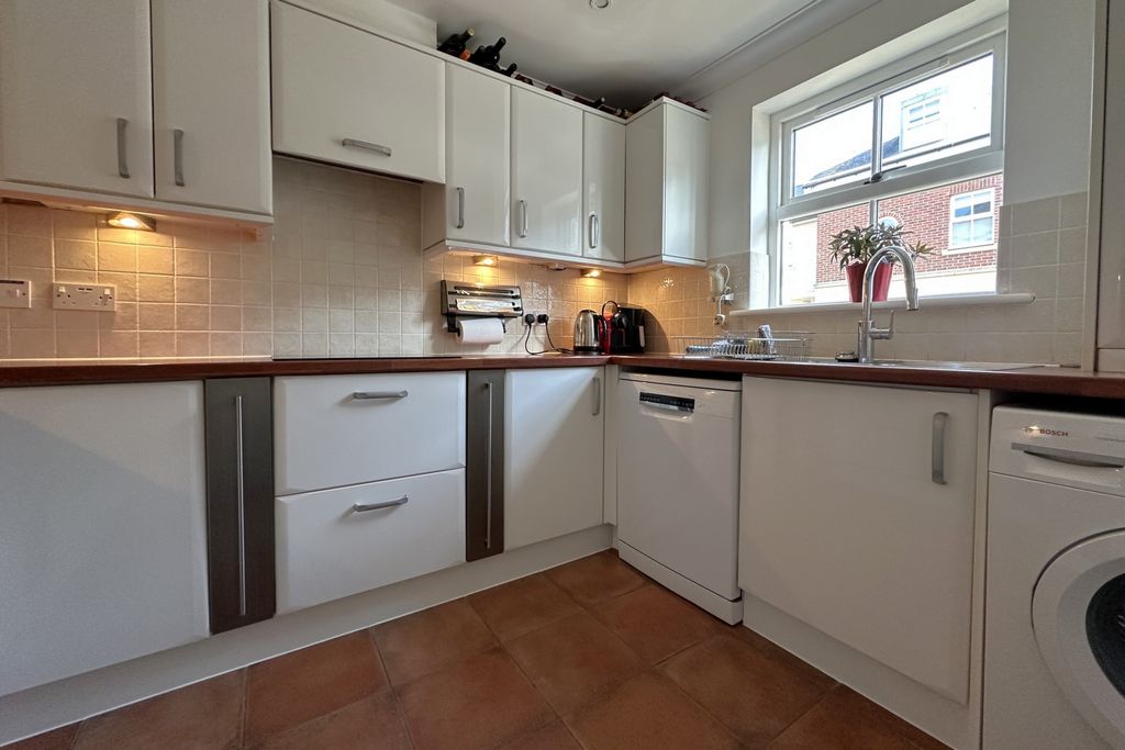 Property photo 2 of 18 Photo 6