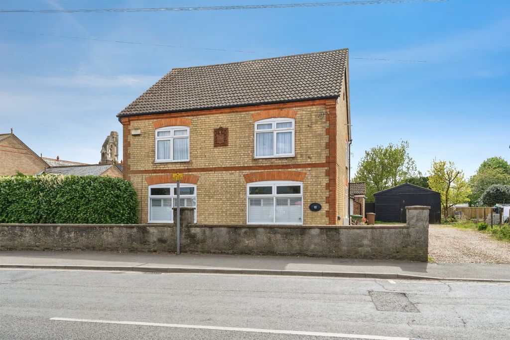 Property photo 1 of 32