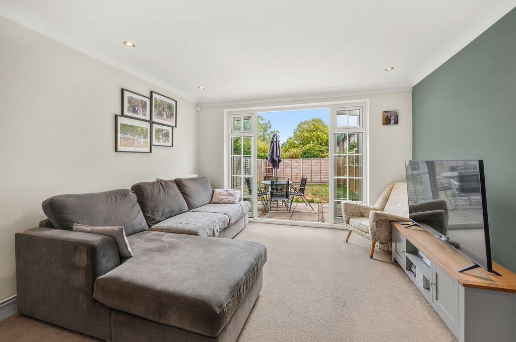 Property photo 2 of 15