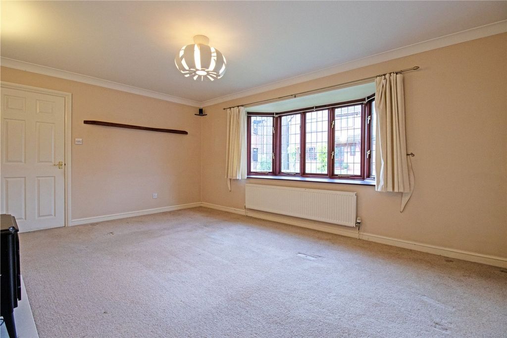 Property photo 3 of 25 Picture No. 05