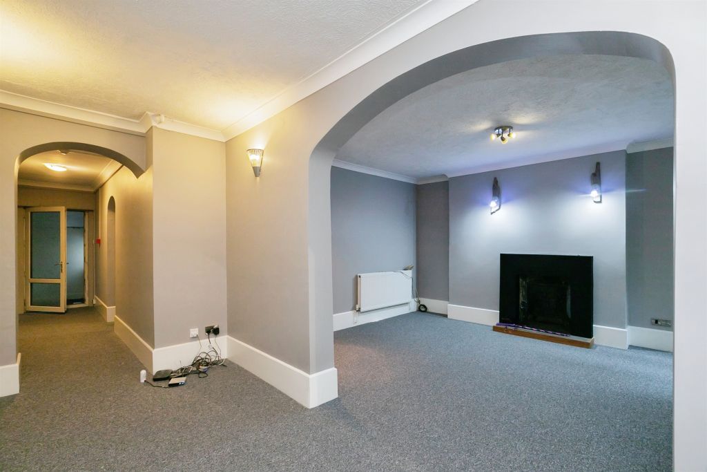 Property photo 3 of 11 Living Room