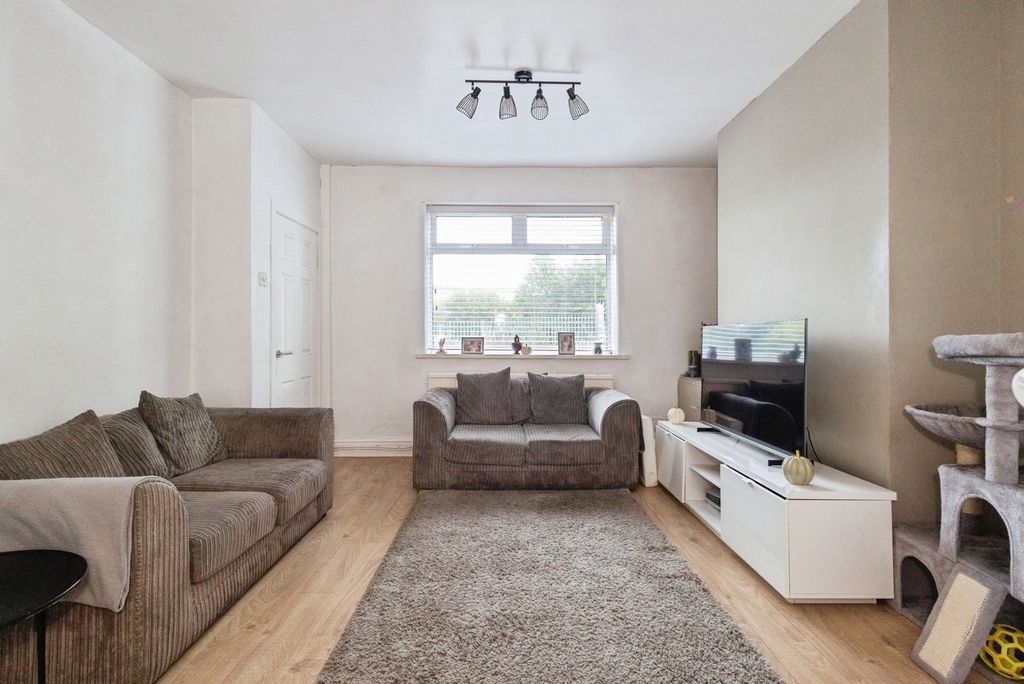 Property photo 2 of 23 Pbox-Img.Jpg
