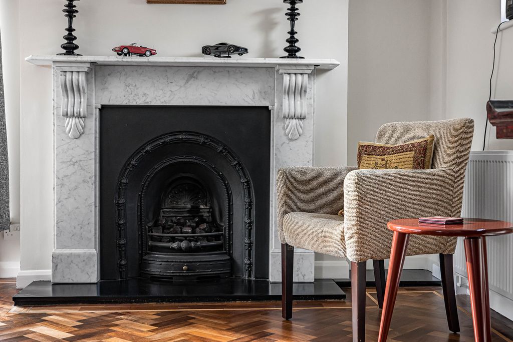 Property photo 3 of 12