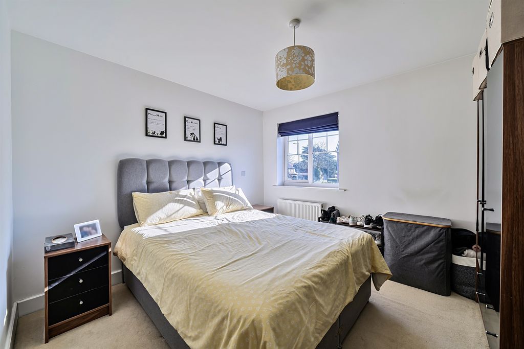 Additional image 8 of 2 bed flat for saleFoxglove Drive, Maidenhead SL6