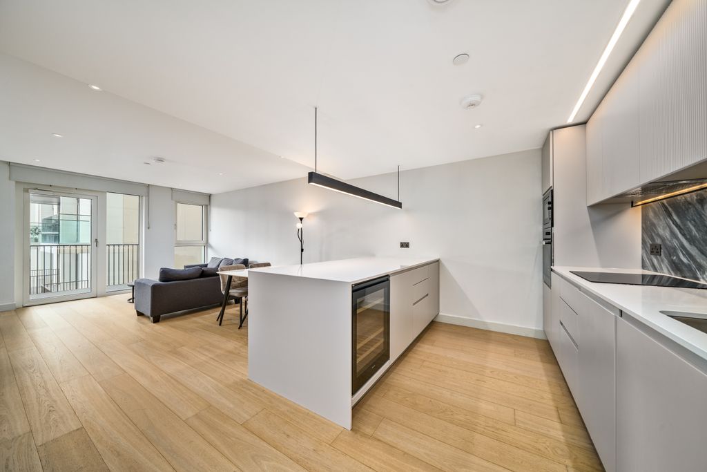 Property photo 1 of 11 Belvedere Row, W12, Martin &amp; Co, HQ (14)