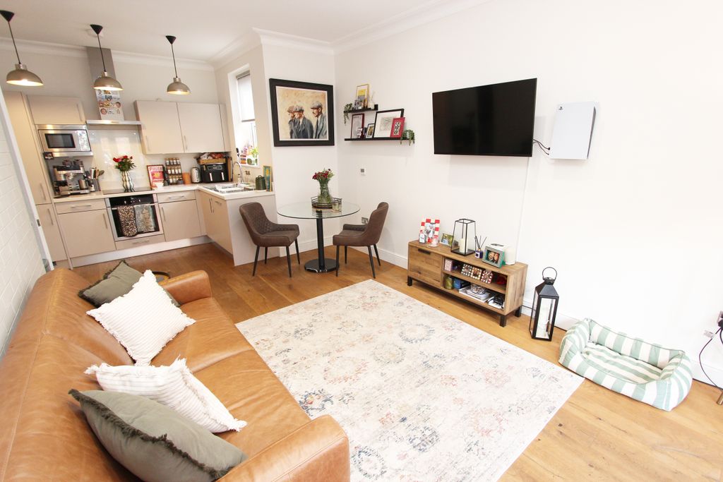 Property photo 3 of 20 Img_7658A