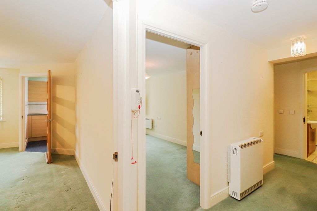 Property photo 3 of 17 Photo