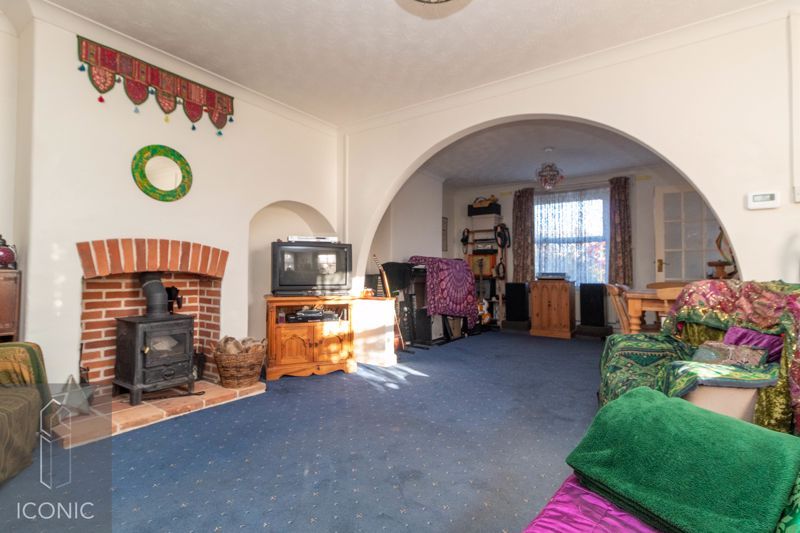 Property photo 2 of 12 Photo 3