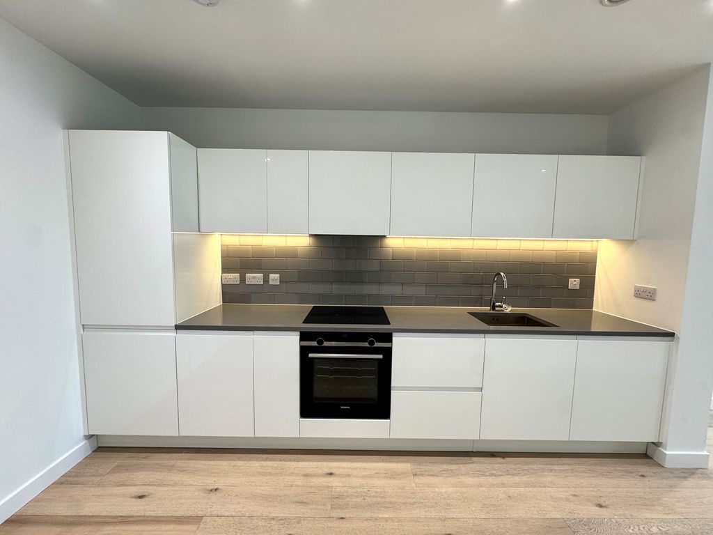 Property photo 3 of 11 Photo 3