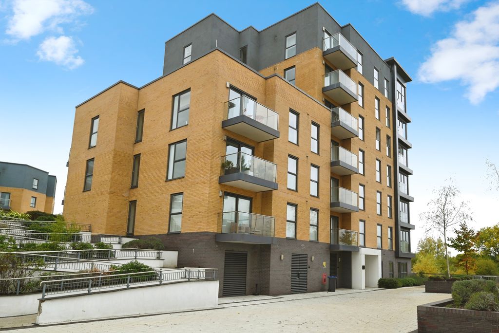 Property photo 1 of 16