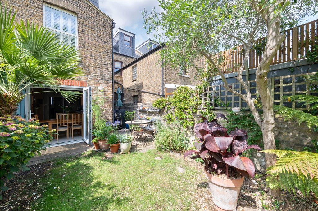 Property photo 1 of 18 Picture No. 15