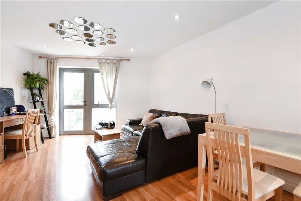 Property photo 2 of 7