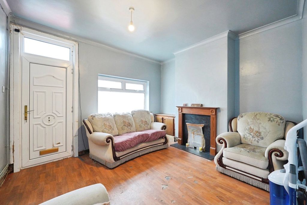 Property photo 2 of 16 Photo